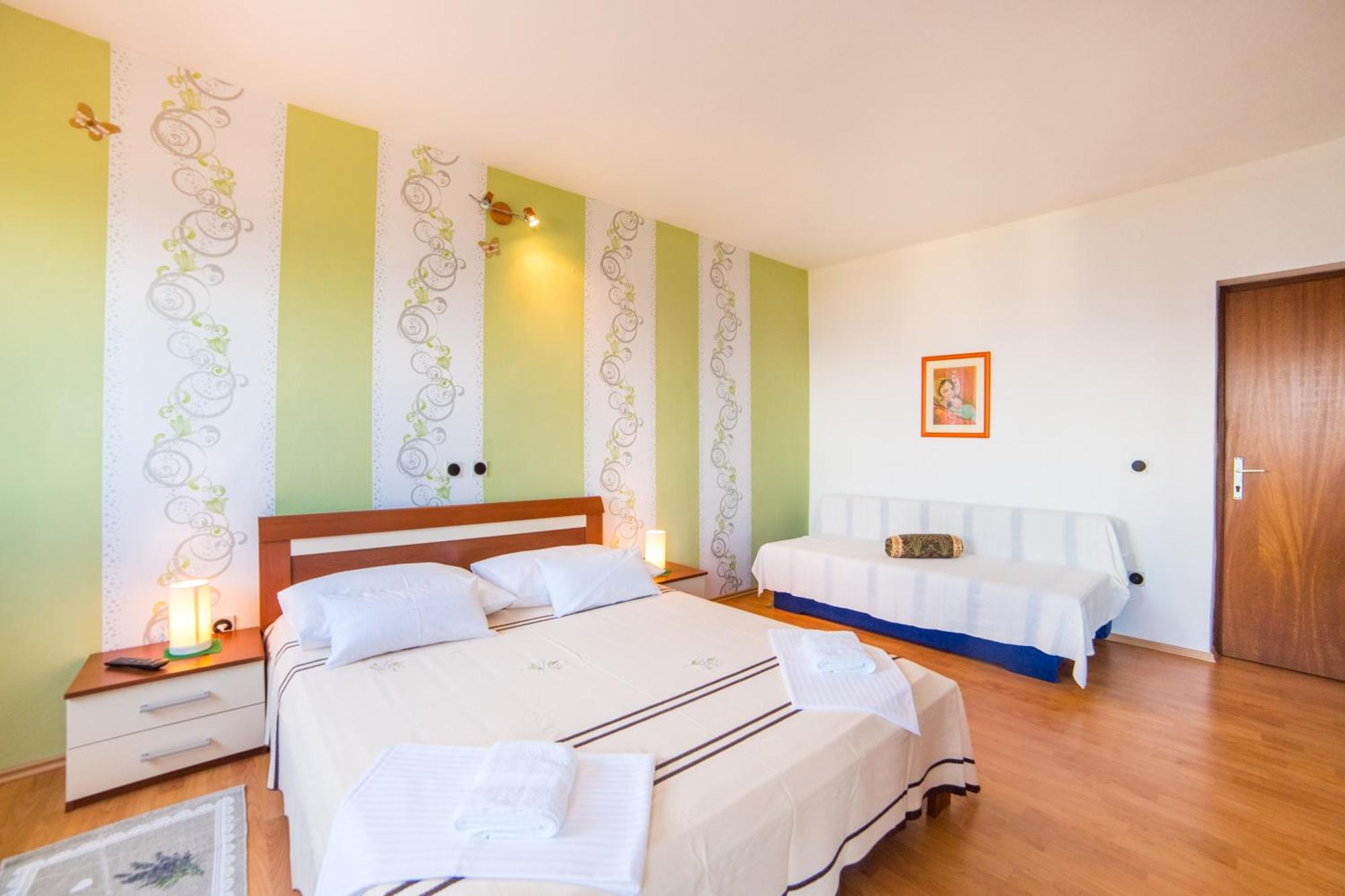 Apartment Mande Brist Exteriér fotografie