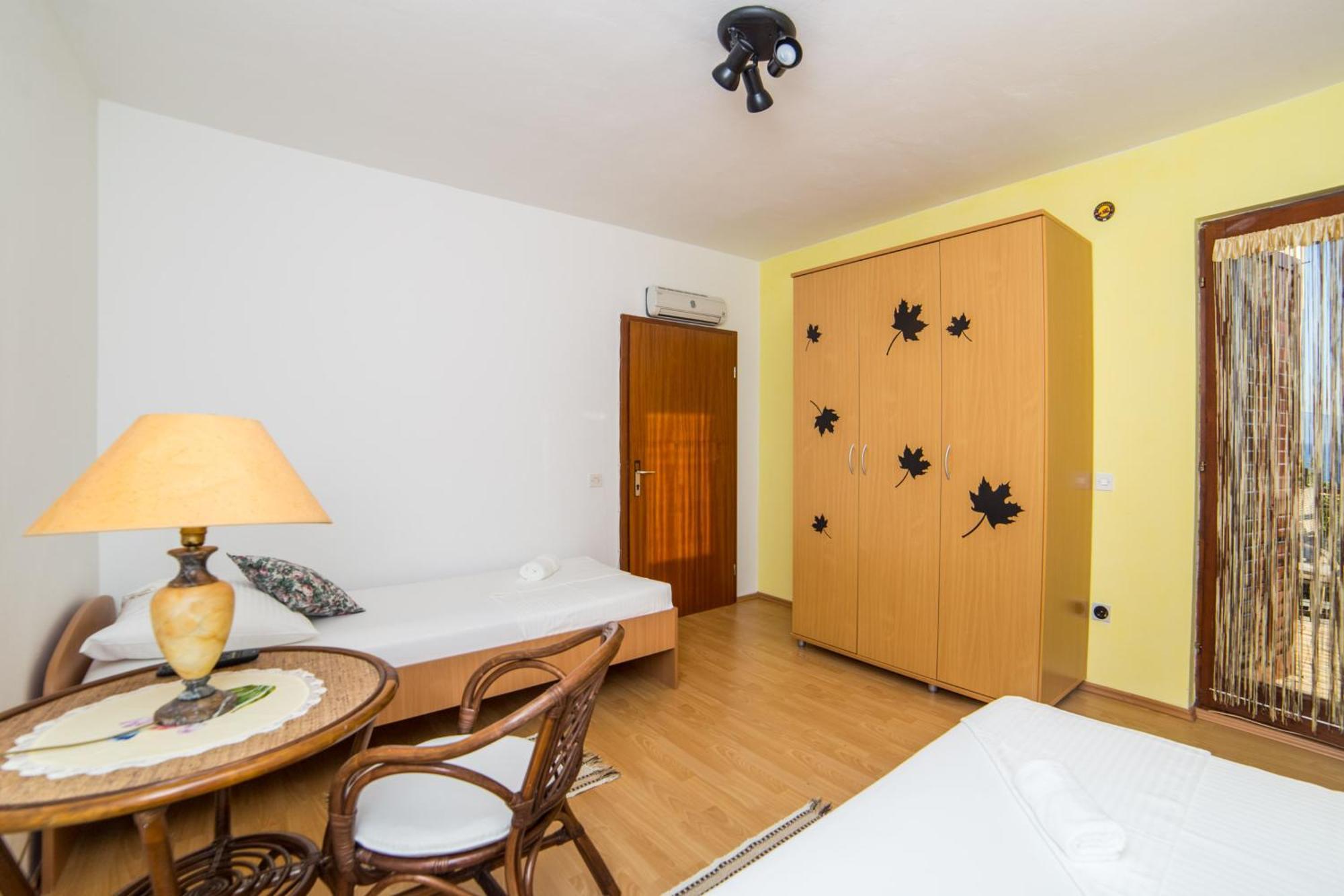 Apartment Mande Brist Exteriér fotografie