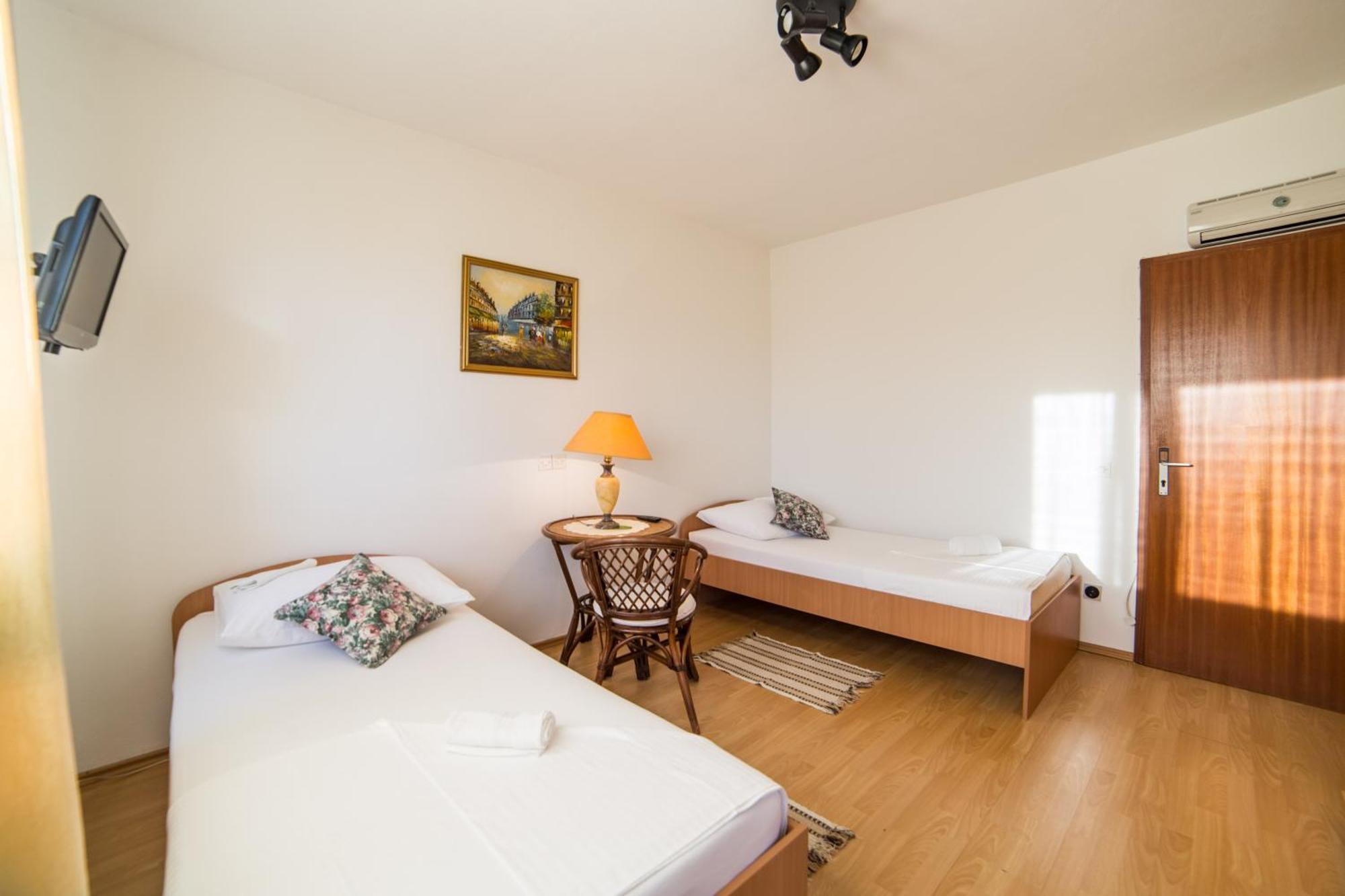 Apartment Mande Brist Exteriér fotografie